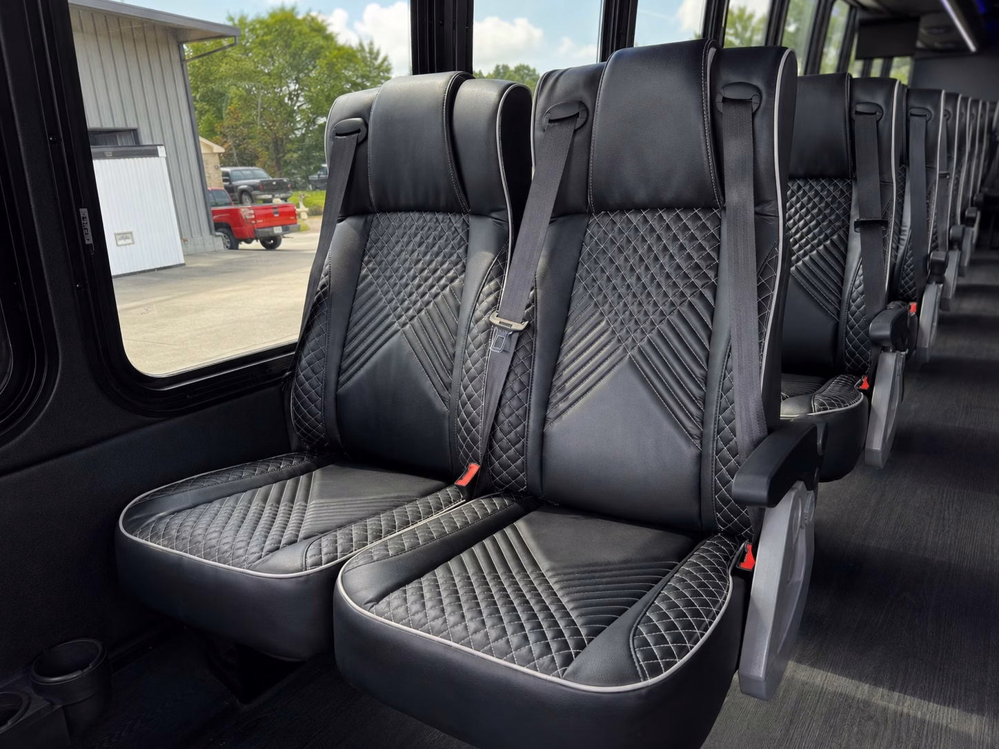 ada accessible field trip buses available for woodbridge school groups