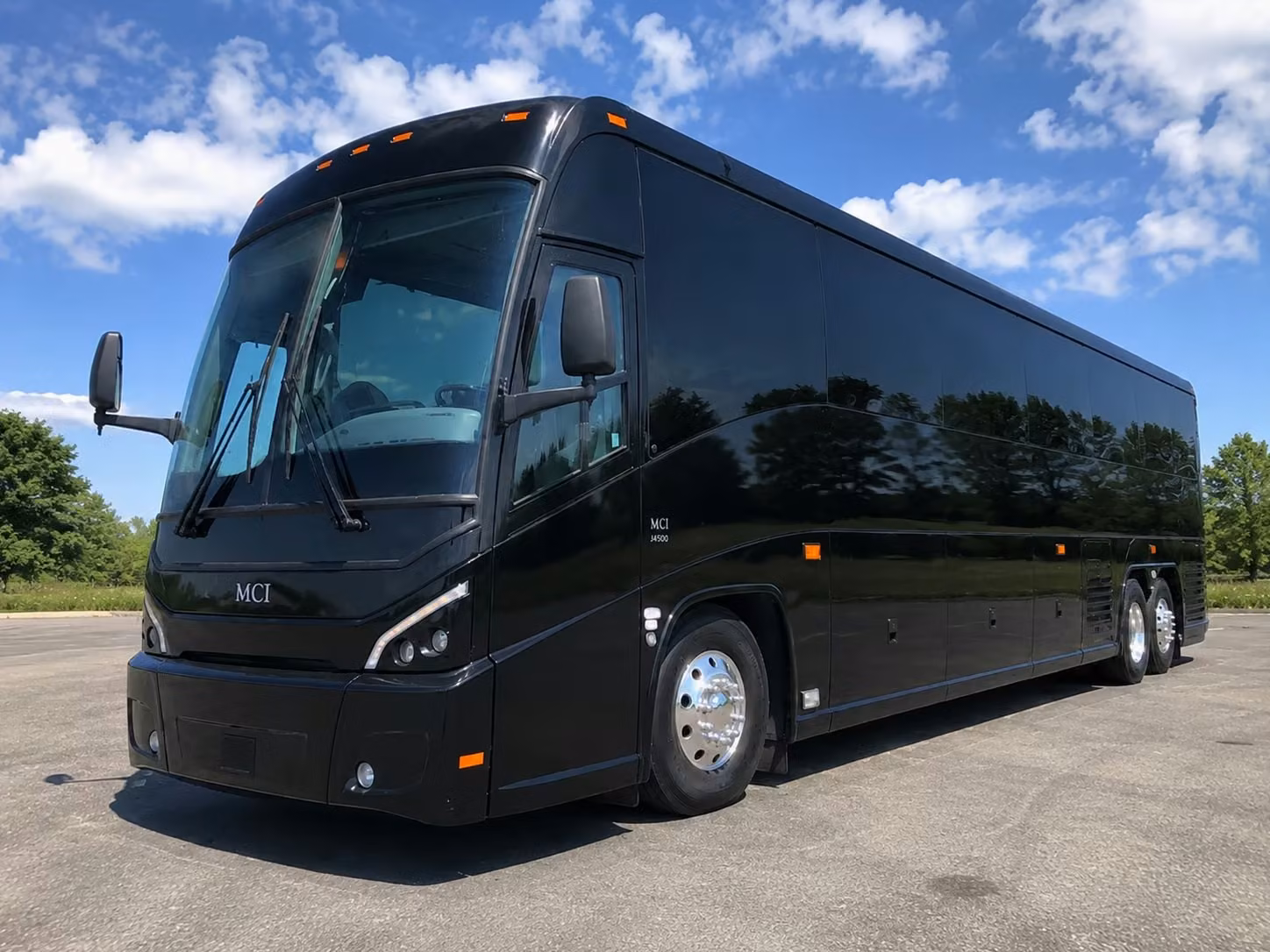 group transportation for woodbridge corporate retreats and team events