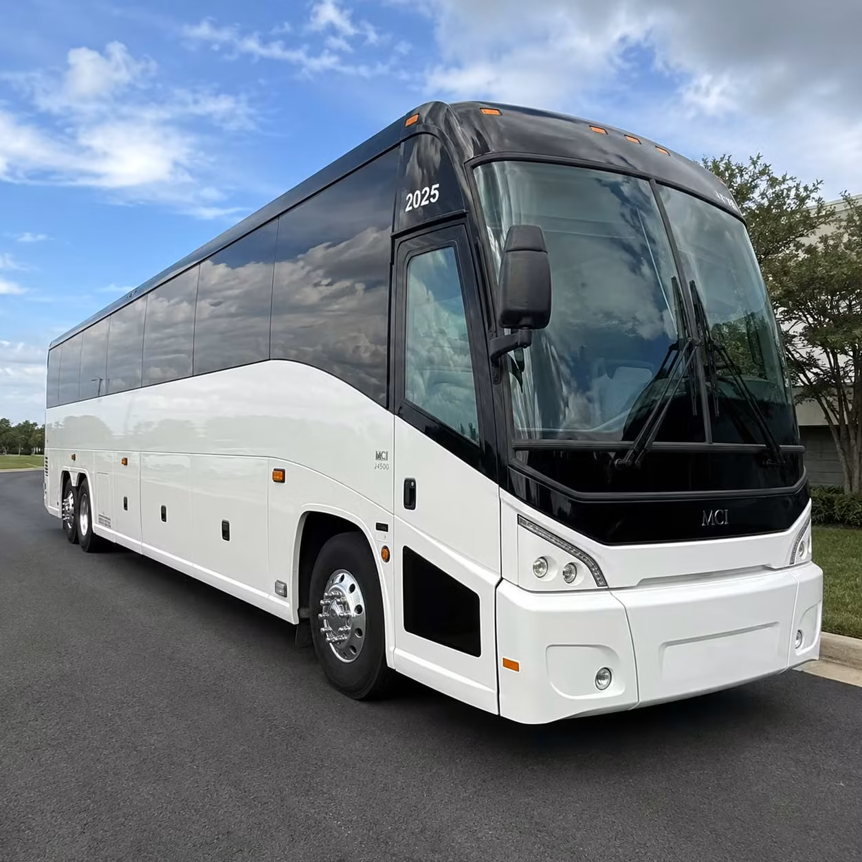 pnc bank arts center is just 20 minutes from woodbridge let a bus handle the drive