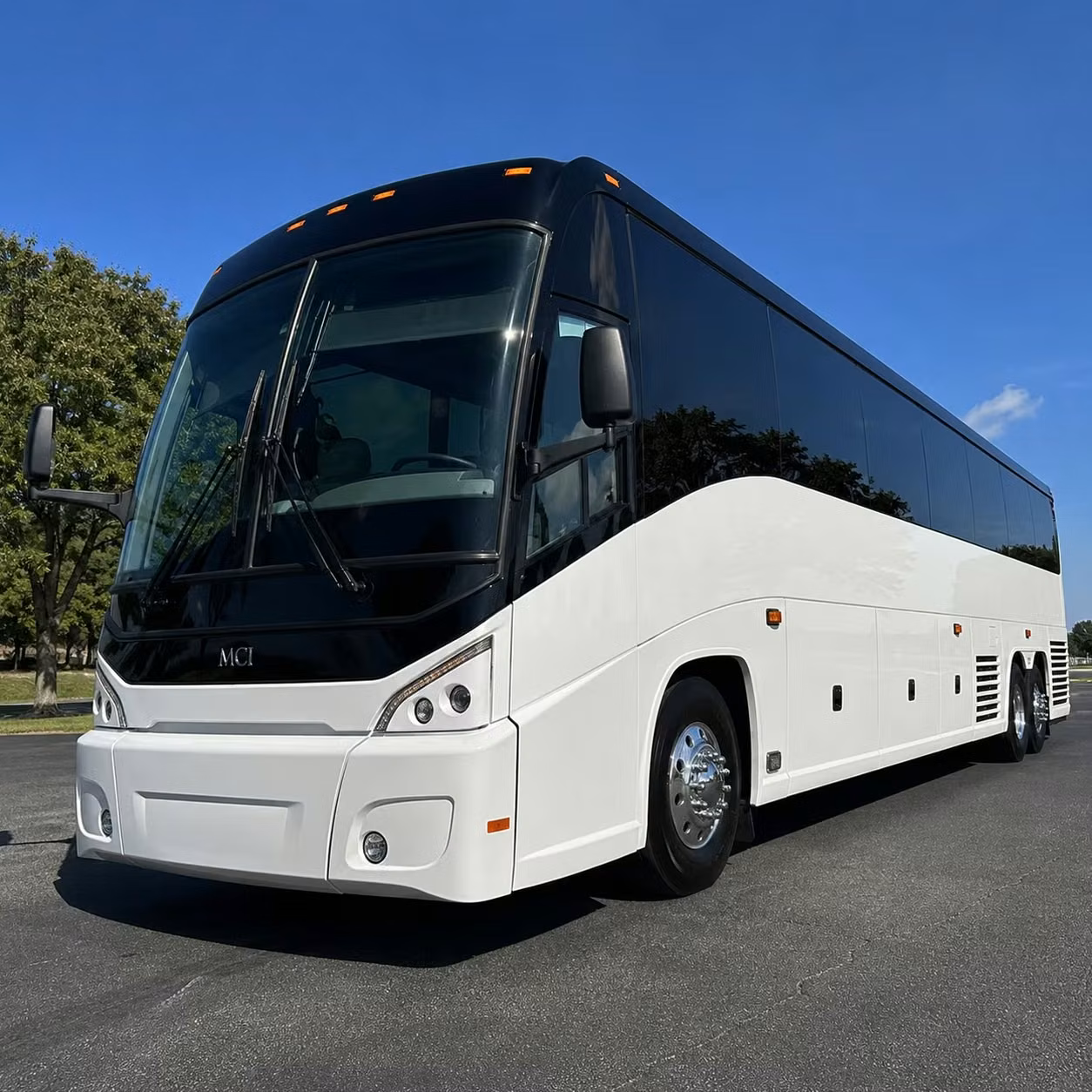 woodbridge charter bus rental exterior