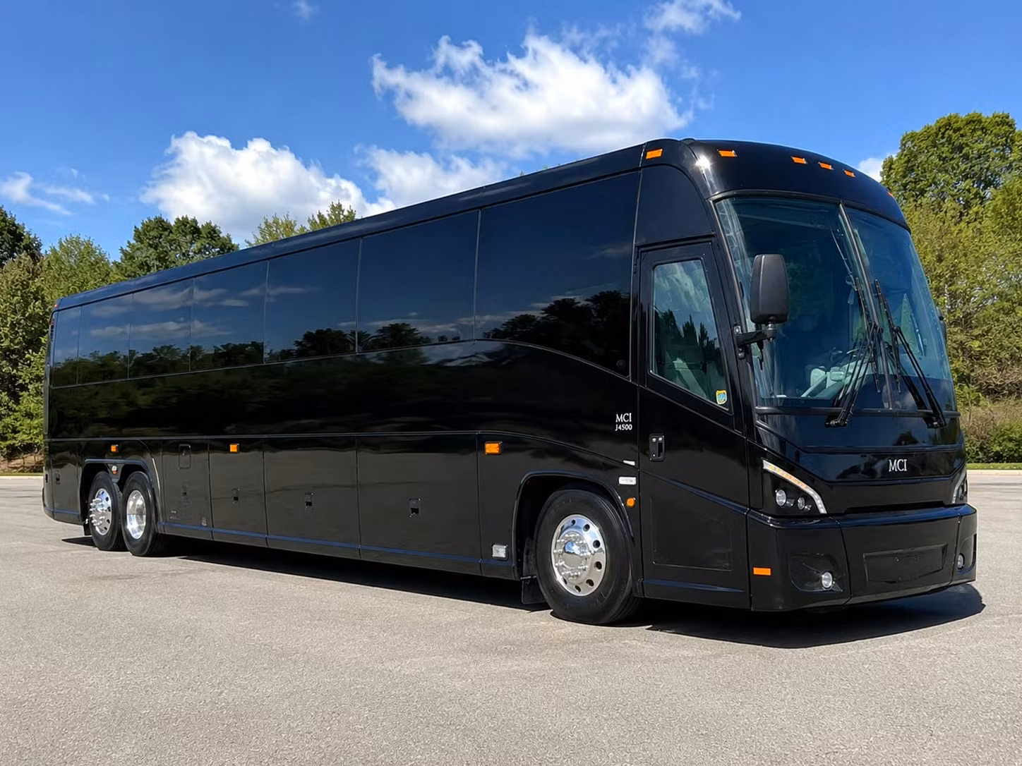woodbridge construction and worksite shuttle bus rentals